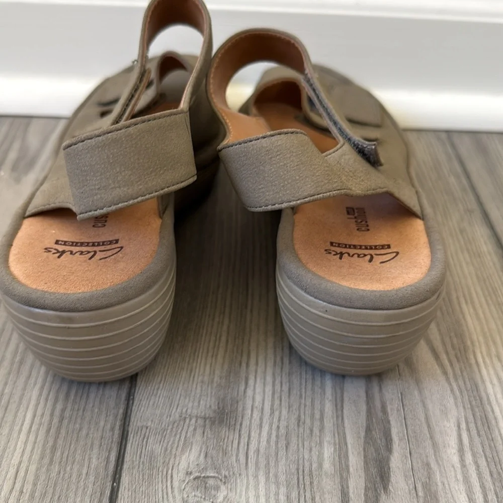 Clarks Women's Reedly Juno Sage Nubuck Wedge Sandals Size 7 - Picture 3 of 8